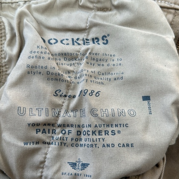 Dockers ultimate chino size 29x32 EUC - Picture 4 of 5
